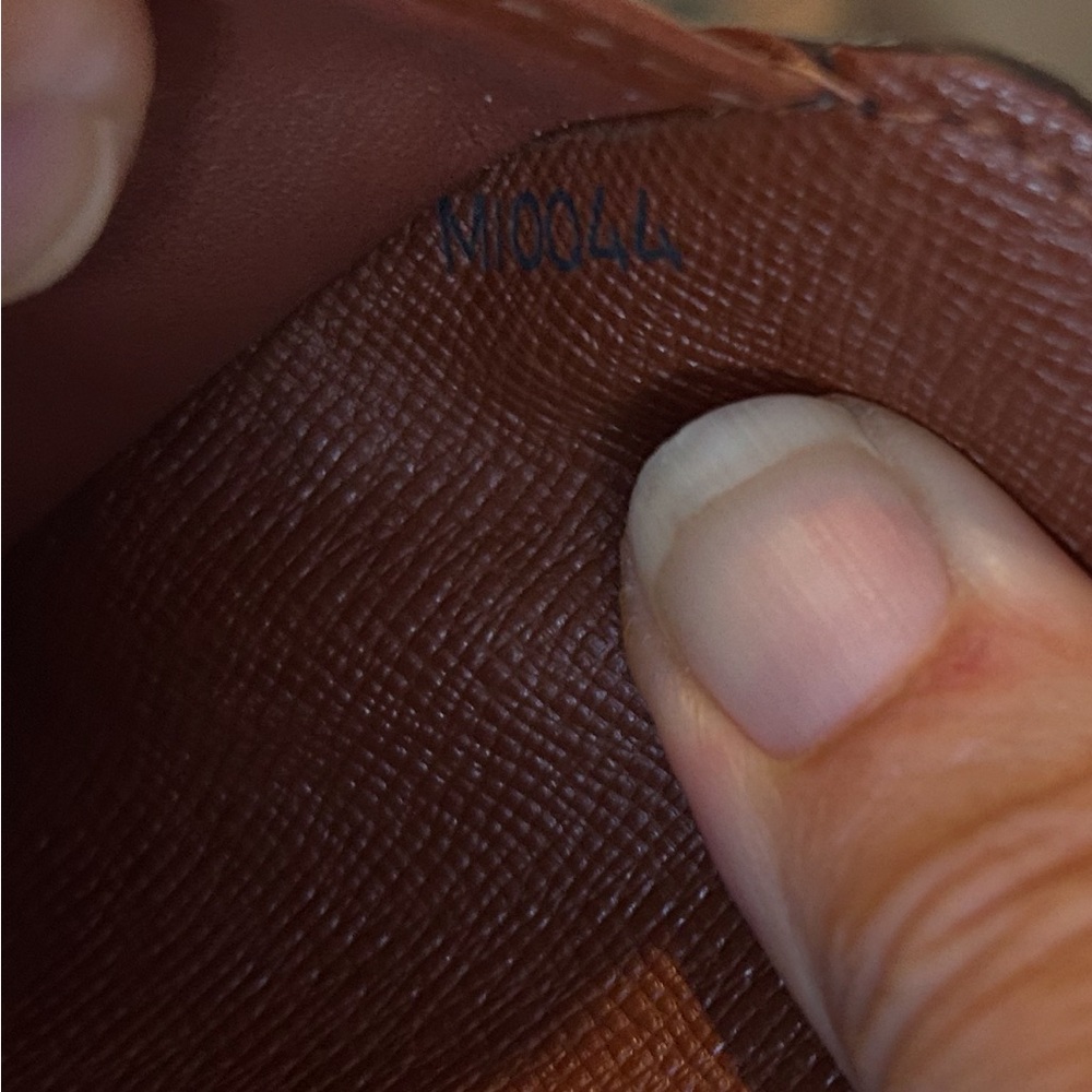 Louis Vuitton bifold compact Monogram wallet 2001 - Picture 8 of 8